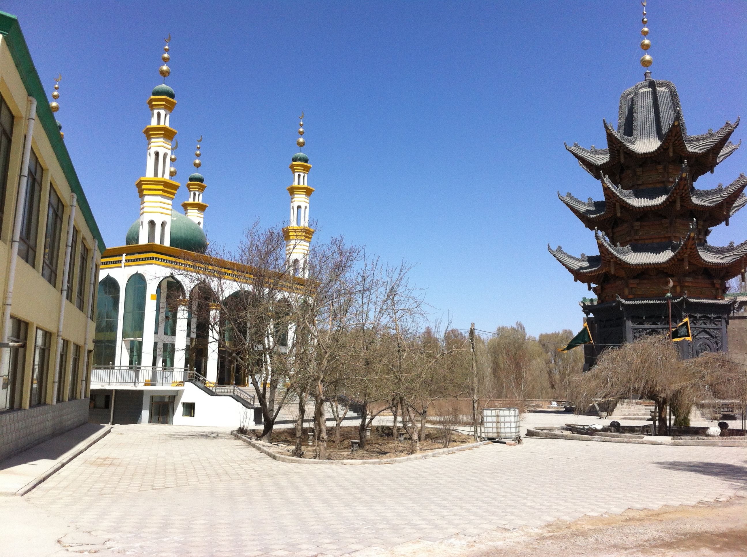 Jiayuguan in Gansu – the end of the Great Wall, aka the Jiayuguan mouth and the Hexi Corridor.