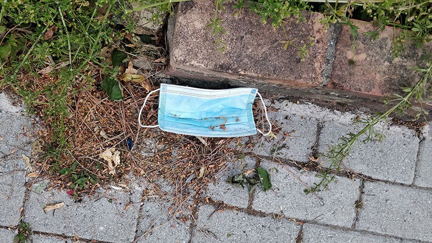 Face masks can be recycled into road material.