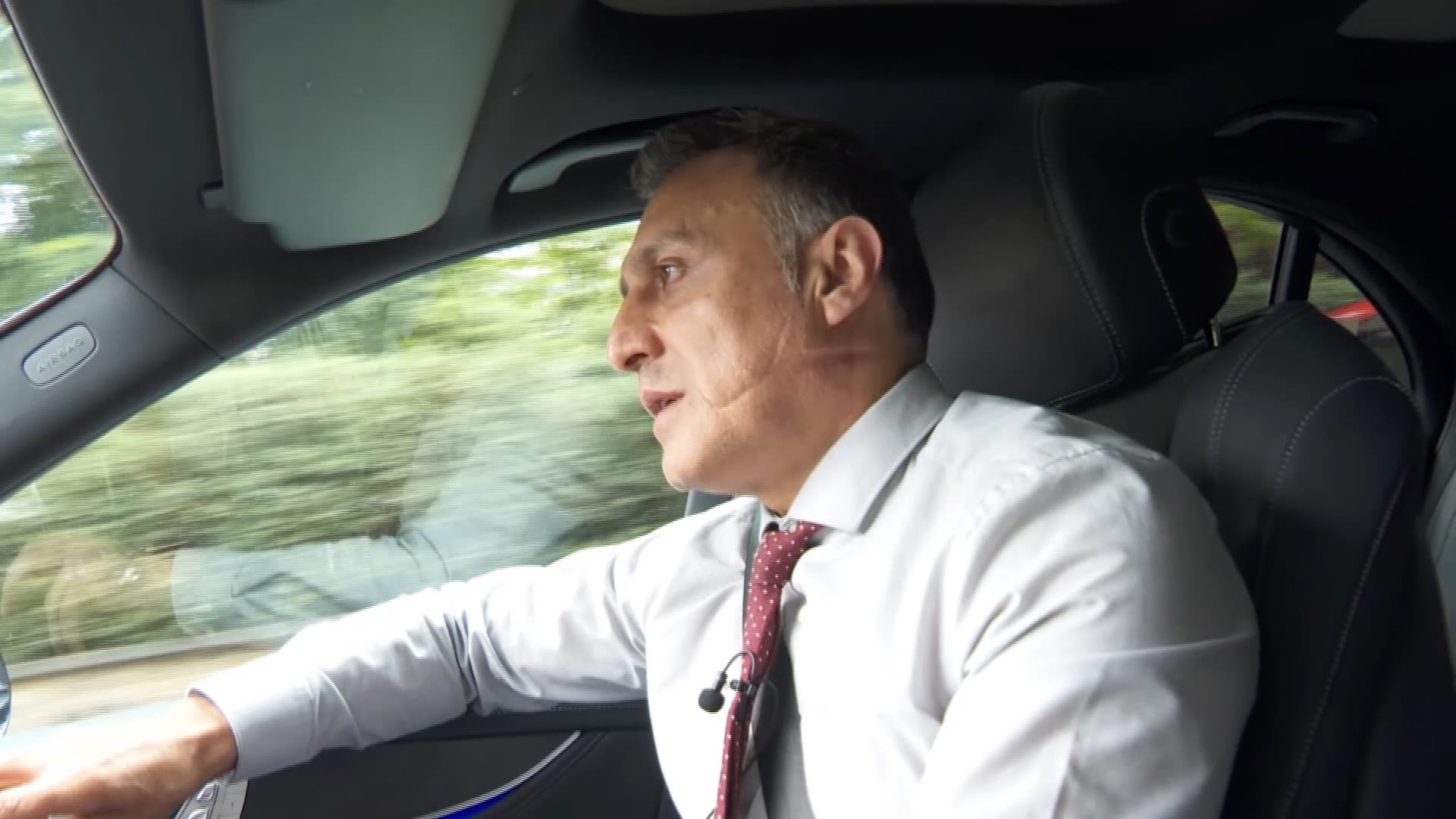 Idrees Jeffery finds himself working long hours. /CGTN