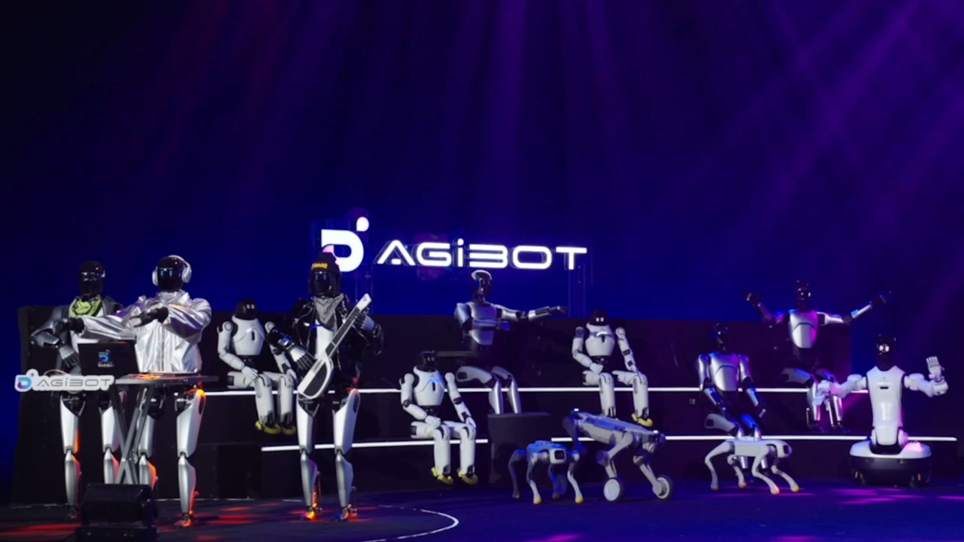 Robot band, playing a keyboard and a keytar