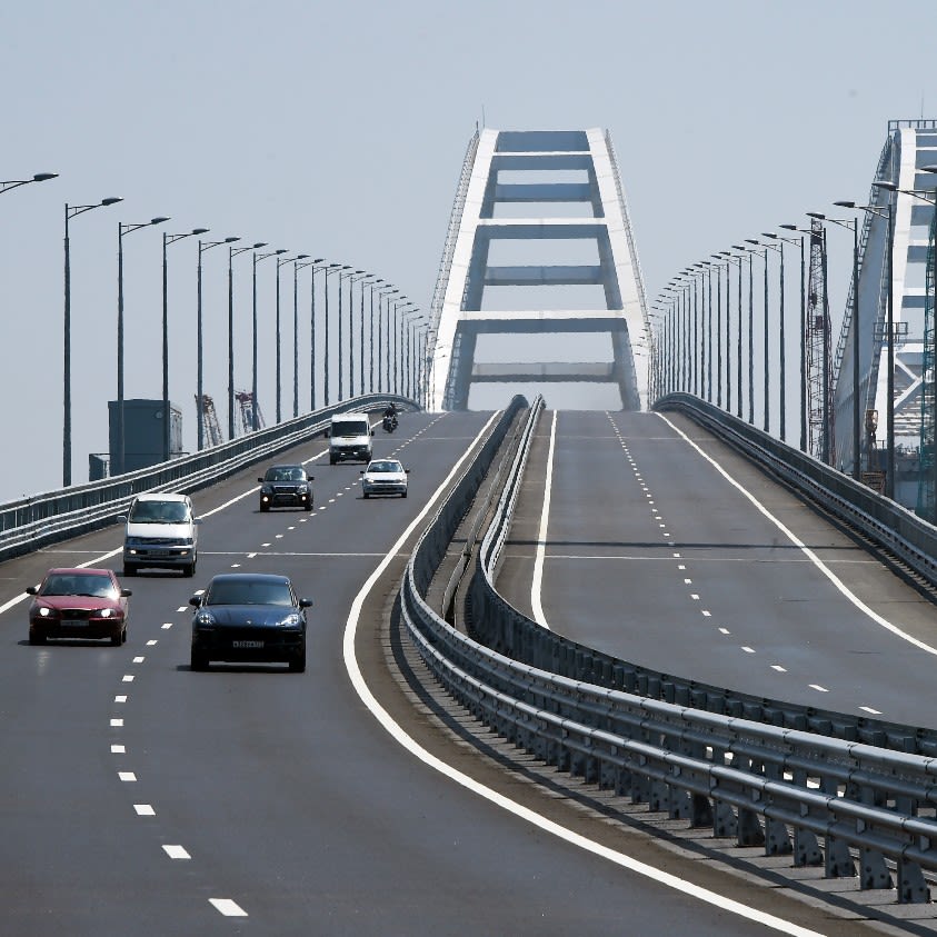 The bridge complex provides for both road and rail traffic, and has a length of 19 kilometers, making it not just the longest bridge Russia has ever built but also the longest bridge in Europe.