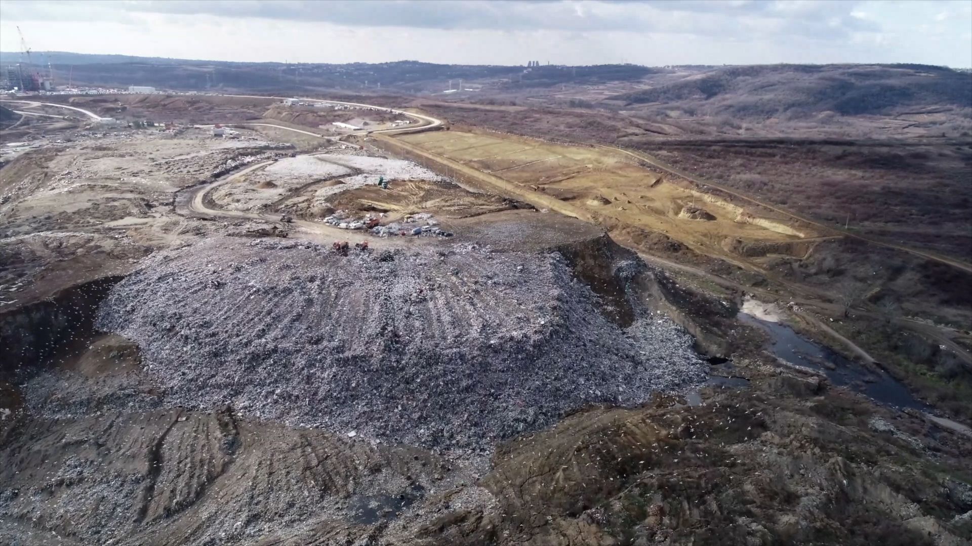 Not all Balkan landfills are well-regulated.
